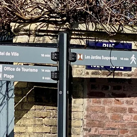 A Babord - A 300m, 4 Personnes,