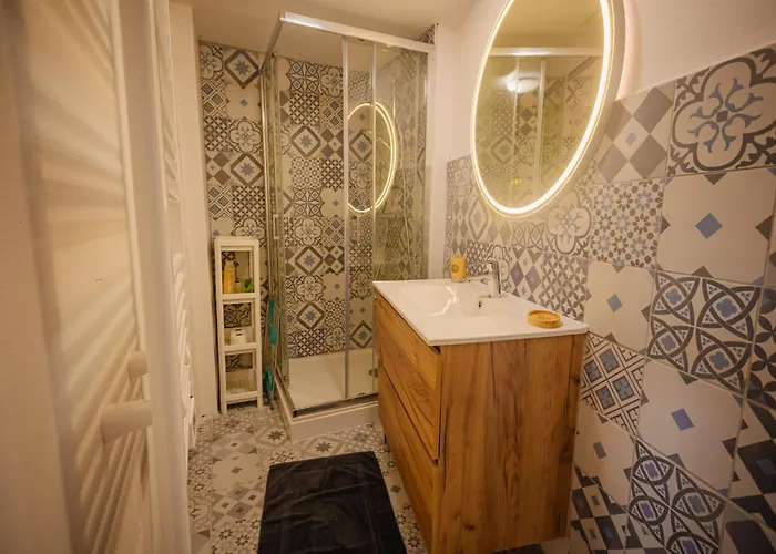 à Bâbord - 400m, 4 Personnes,