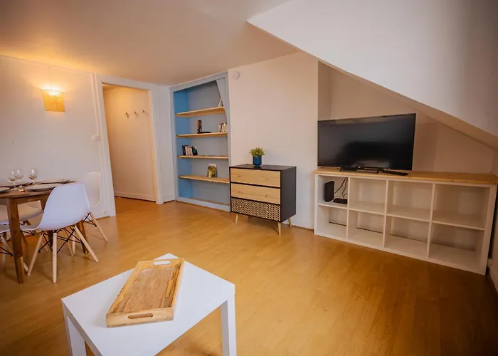 à Bâbord - 400m, 4 Personnes, Appartement *