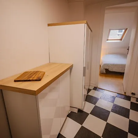 A Babord - A 300m, 4 Personnes,